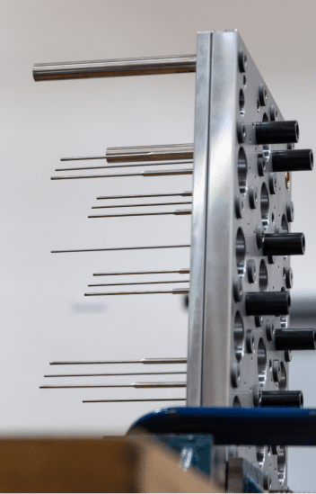 Draw polishing parallel pins in sleeve ejectors